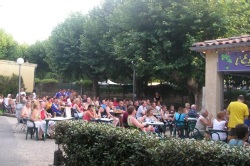 Bilder vom Gel&auml;nde vom Selbstversorgerhaus 00339101 ZEBU<sup>®</sup>-Dorf FRANKREICH ARDÈCHE  - M - in Frankreich 07150 Salvadas f&uuml;r Familienfreizeiten