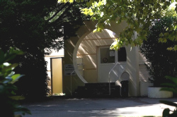 Bilder vom Gel&auml;nde vom Selbstversorgerhaus 00339101 ZEBU<sup>®</sup>-Dorf FRANKREICH ARDÈCHE  - M - in Frankreich 07150 Salvadas f&uuml;r Familienfreizeiten