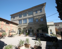 Weitere Aussenansichten vom Gruppenhaus 09399100 Gruppenhaus La Casa sul Lago in Italien I-06063 PG Torricella de Magione f&uuml;r Gruppenreisen