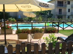 Weitere Aussenansichten vom Gruppenhaus 09399100 Gruppenhaus La Casa sul Lago in Italien I-06063 PG Torricella de Magione f&uuml;r Gruppenreisen