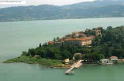 Bilder von Land und Leuten vom Gruppen-Ferienhaus 09399100 Gruppenhaus La Casa sul Lago in Italien I-06063 PG Torricella de Magione f&uuml;r Sommerfreizeiten