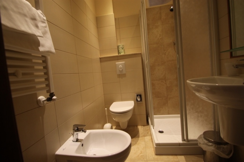 Sanit&auml;rr&auml;ume der Gruppenunterkunft 09399100 Gruppenhaus La Casa sul Lago in Italien I-06063 PG Torricella de Magione f&uuml;r Jugendfreizeiten