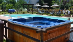 Bilder von Badem&ouml;glichkeiten vom Ferienhaus f&uuml;r Gruppen 09399100 Gruppenhaus La Casa sul Lago in Italien I-06063 PG Torricella de Magione f&uuml;r Jugendfreizeiten