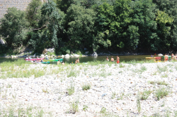 Bilder vom Gel&auml;nde vom Selbstversorgerhaus 00339100 ZEBU<sup>®</sup>-Dorf FRANKREICH ARDÈCHE   in Frankreich 07150 Salvadas f&uuml;r Familienfreizeiten