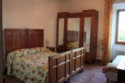 Schlafzimmerbilder vom Gruppenhaus 05395569 Gruppenhaus MONTICIANO in Italien 53015 Monticiano, Si f&uuml;r Gruppenfreizeiten