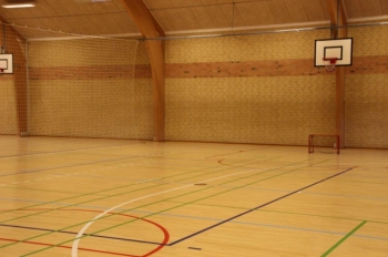 2. Turnhalle