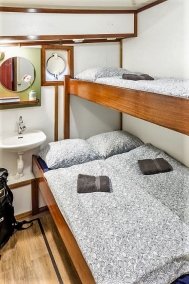 2. Schlafzimmer