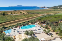 Aussenansicht vom Gruppenhaus 00390201 ZEBU<sup>®</sup>-Dorf TALAMONE-TOSKANA - M - in D�nemark 58015 Orbetello f�r Gruppenfreizeiten