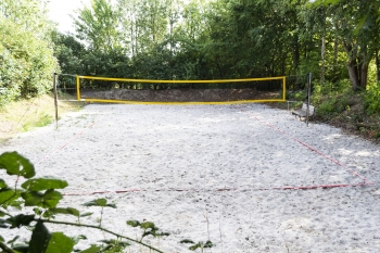 2. Sportplatz