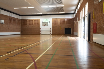 1. Turnhalle