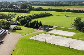1. Sportplatz
