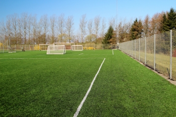 4. Sportplatz