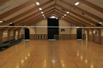 6. Sportplatz