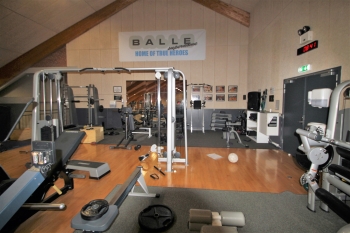 7. Sportplatz