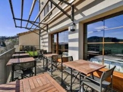 Terrassenbilder vom Selbstversorgerhaus 05335499 Gruppenhaus GENESTELLE  in Frankreich  Genestelle f&uuml;r Jugendfreizeiten