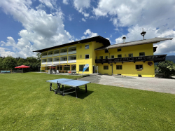 Bilder der Spielwiese vom Gruppenhaus 07437020 Gruppenhaus Kössen in D�nemark 6345 Kössen f�r Konfifreizeiten