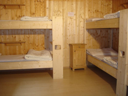 Schlafzimmerbilder vom Gruppenhaus 07437030 Gruppenhaus Tschagguns in Dänemark 6774 Tschagguns für Gruppenfreizeiten