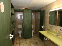 Sanit�rbilder von der Gruppenunterkunft 03495381 Gruppenhaus Heidehof in D�nemark 53819 Neunkirchen-Seelscheid f�r Sommerfreizeiten