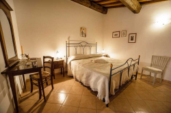 Schlafzimmerbilder vom Gruppenhaus 08398400 Casa Corniano in D�nemark 56028 San Miniato f�r Gruppenfreizeiten
