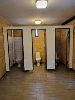 Sanit�rbilder von der Gruppenunterkunft 03453706 Gruppenhaus Sønderborg in Dänemark 6310 Broager f�r Sommerfreizeiten