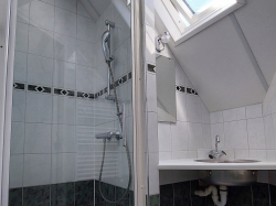 Sanit&auml;rbilder von der Gruppenunterkunft 03314327 Gruppenhaus KERSENBOOM in Niederlande 4328  Burgh-Haamstede f&uuml;r Sommerfreizeiten