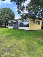 Aussenansicht vom Gruppenhaus 03453480 Play Efterskole in Dänemark 7200 Grindsted f�r Gruppenfreizeiten