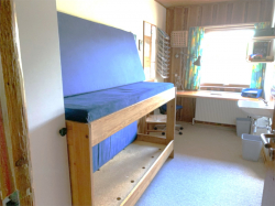 Schlafzimmerbilder vom Gruppenhaus 03453120 DEGNETOFTEN in Dänemark 6760 Ribe  für Gruppenfreizeiten