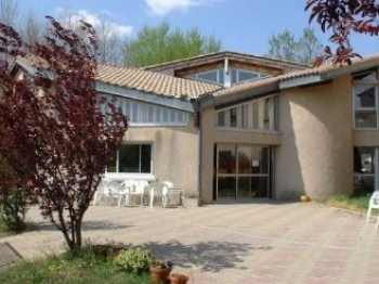 Aussenansicht vom Gruppenhaus 05335455 Gruppenhaus PONT-DU-GARD in Frankreich   f&uuml;r Gruppenfreizeiten