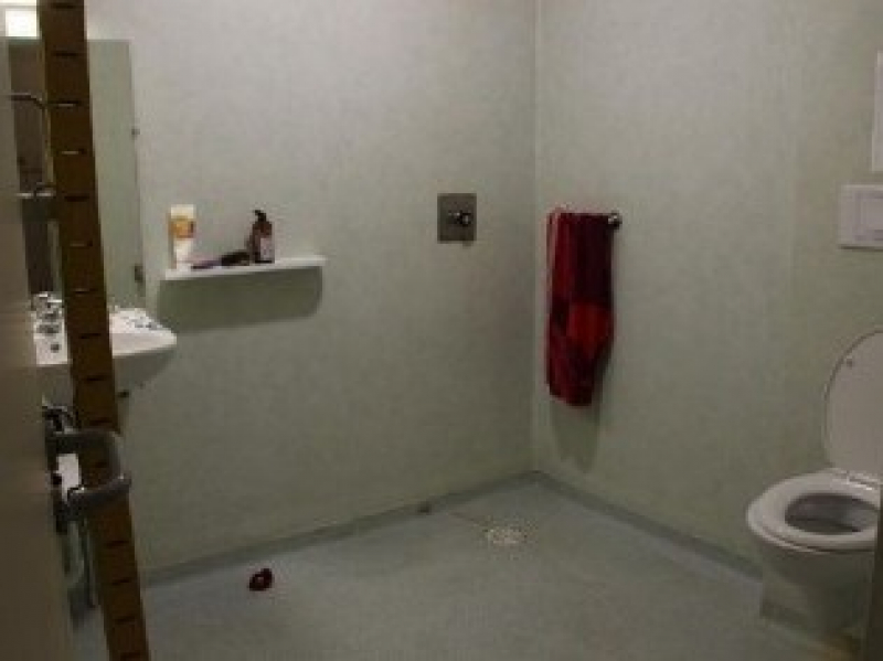 Sanit&auml;rr&auml;ume der Gruppenunterkunft 05335455 Gruppenhaus PONT-DU-GARD in Frankreich   f&uuml;r Jugendfreizeiten