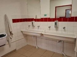 Sanit&auml;rbilder von der Gruppenunterkunft 05335455 Gruppenhaus PONT-DU-GARD in Frankreich   f&uuml;r Sommerfreizeiten