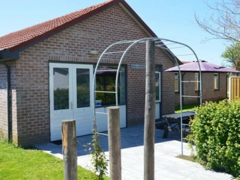 Aussenansicht vom Gruppenhaus 03314353 Gruppenhaus AALSCHOLVER in Niederlande 4353  Serooskerke (Walcheren) f&uuml;r Gruppenfreizeiten