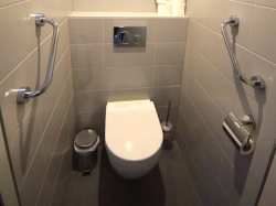 Sanit�rbilder von der Gruppenunterkunft 03314353 Gruppenhaus AALSCHOLVER in D�nemark 4353  Serooskerke (Walcheren) f�r Sommerfreizeiten