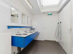 Sanit�rbilder von der Gruppenunterkunft 03317795 Gruppenhaus ZINGZWAAN in D�nemark 7795 Diffelen f�r Sommerfreizeiten