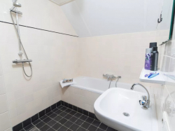 Sanitärbilder von der Gruppenunterkunft 03317651 Gruppenhaus DRENTHE SCHUUR in Niederlande 7651 Tubbergen für Sommerfreizeiten